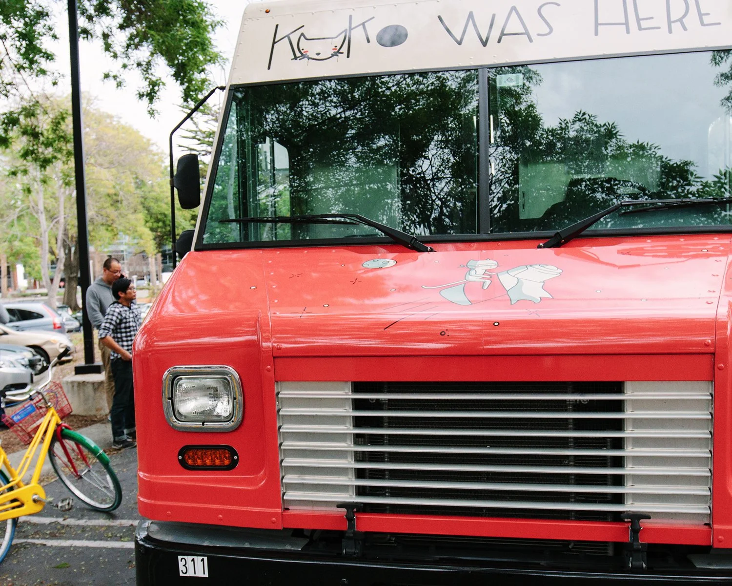 MollyRussell_Kokos_Burritos_0001_truck front.jpg