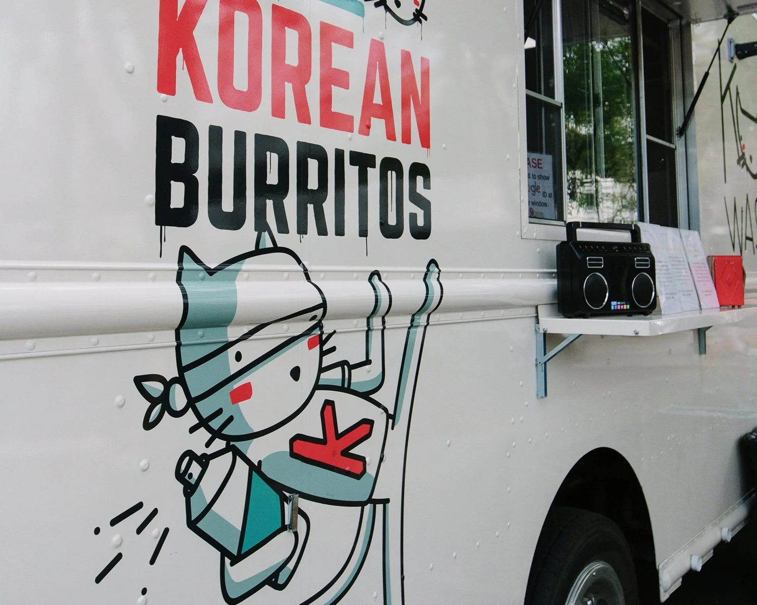 MollyRussell_Kokos_Burritos_0002_service side 1.jpg
