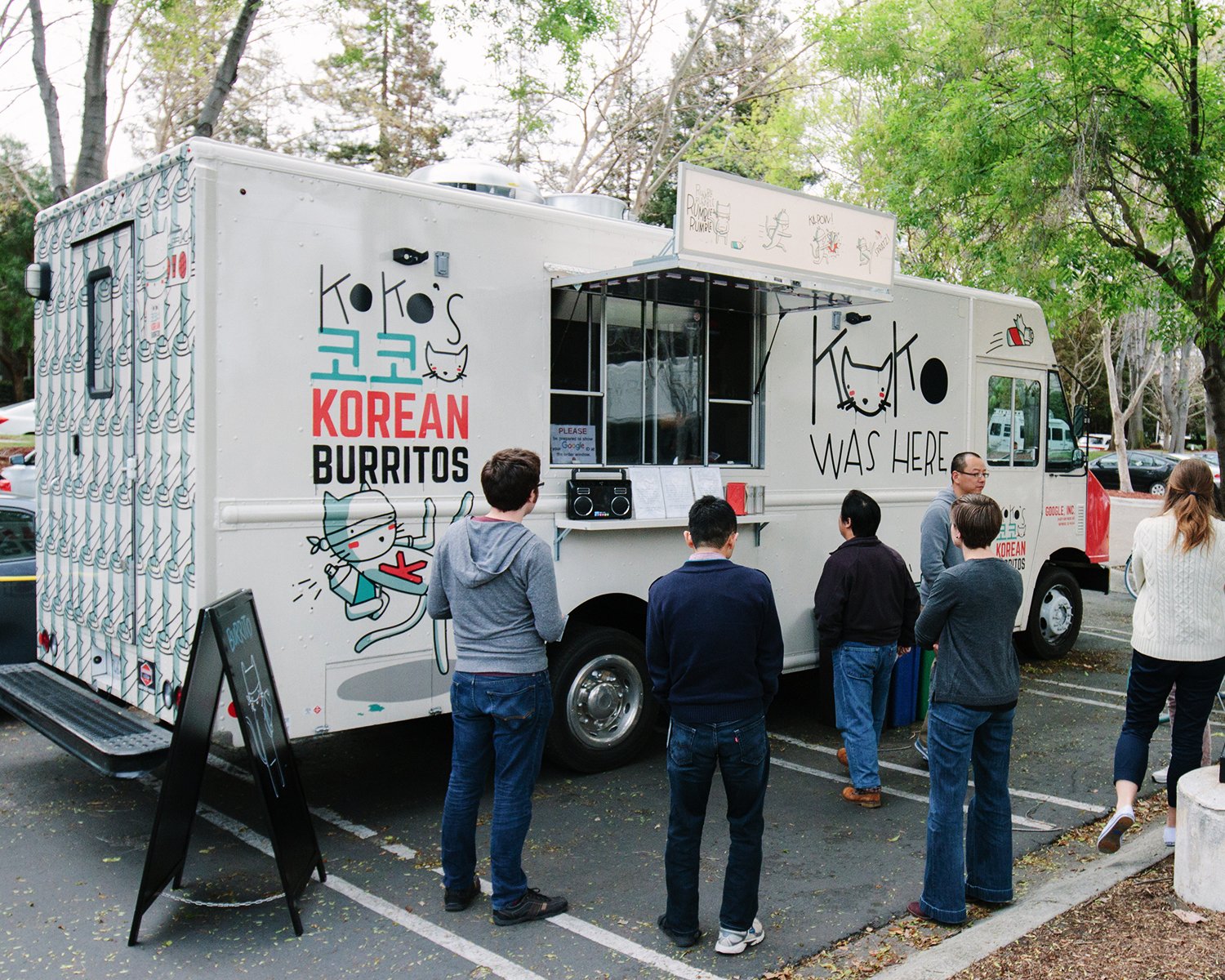MollyRussell_Kokos_Burritos_0003_service side 2.jpg
