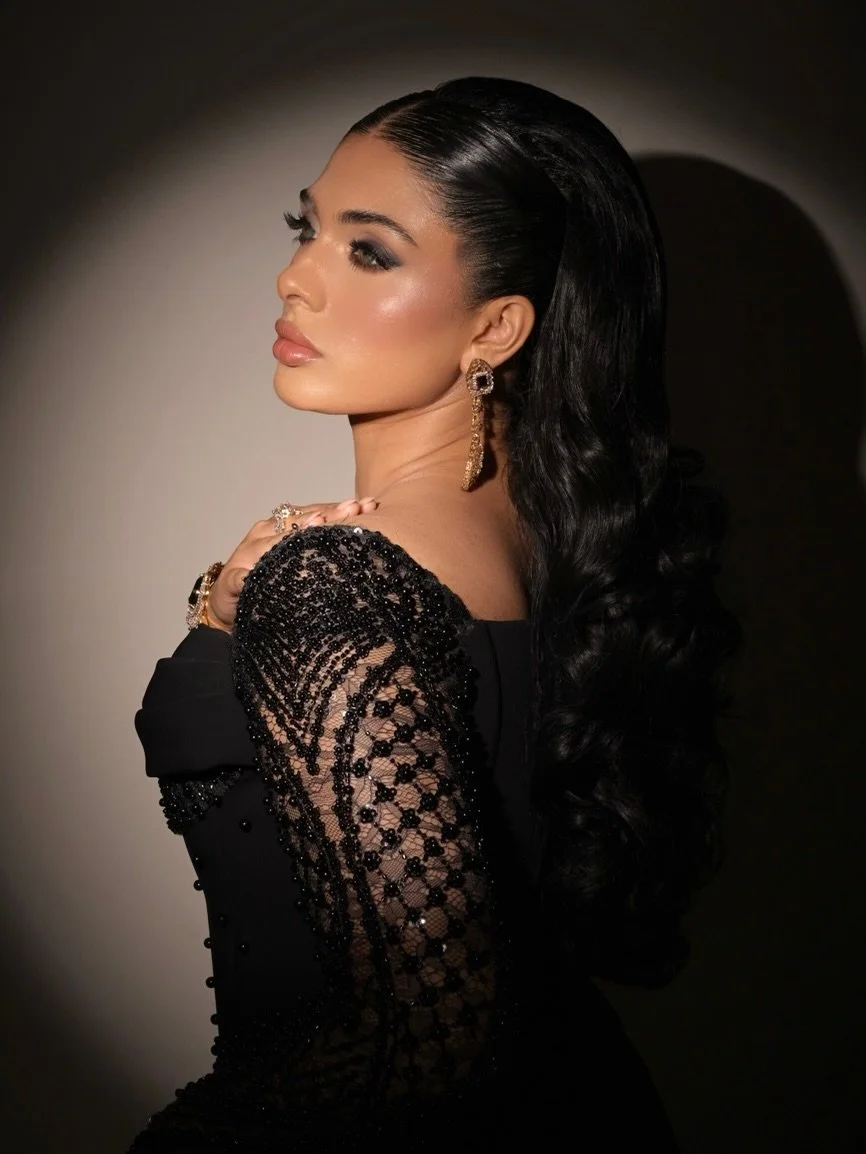 It&rsquo;s Giving Glowy. It&rsquo;s Giving Expensive. 
It&rsquo;s Giving you need to be booked on the LRA makeup &amp; hair experience starting 31st August. 

You&rsquo;ve seen the look. Now learn the craft. 

WWW.LUBNARAFIQ.COM 

#lubnarafiqacademy 