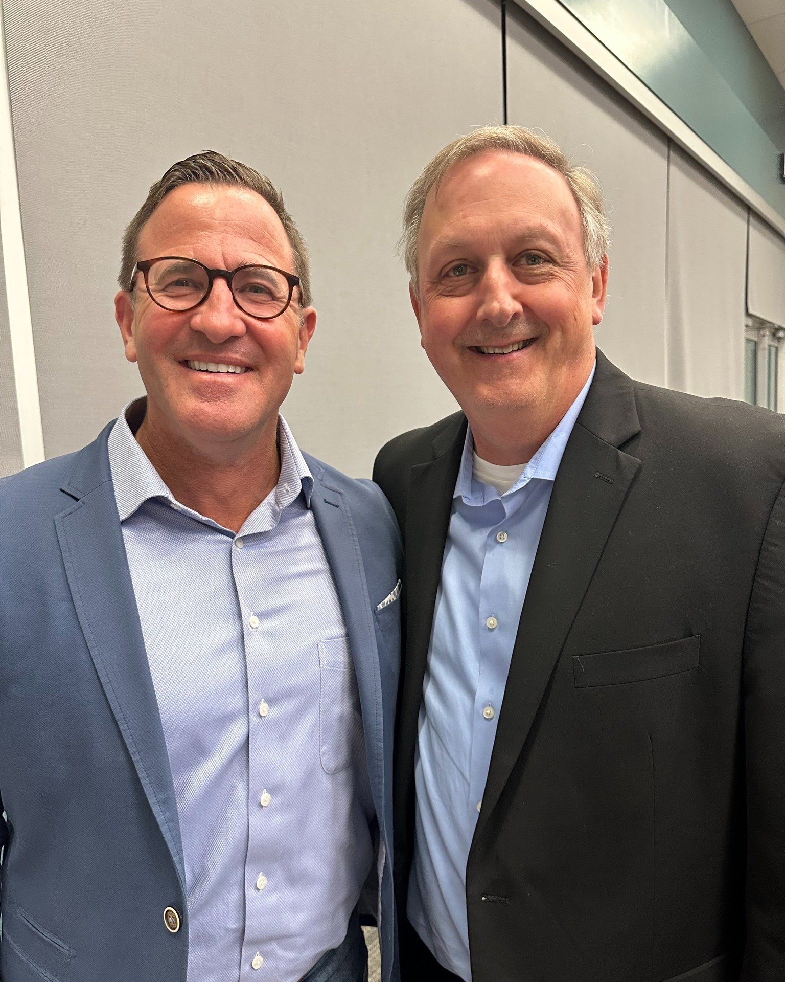 What a great evening at the Loudoun County Republican Women's Club meeting yesterday. It was wonderful to connect with so many dedicated community members and I had the pleasure of meeting Ned Ryun of American Majority and former speechwriter for Pre