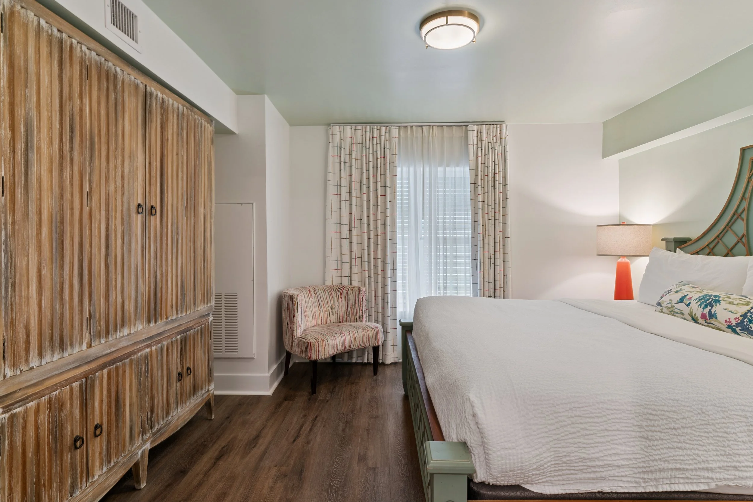 Standard Suite 307.6 Kameron Taylor.JPG