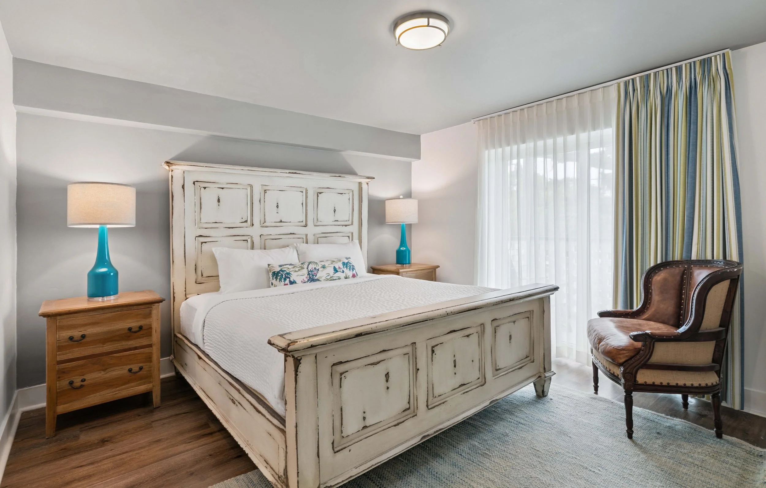 King Balcony Suite 104.14 Kameron Taylor (1).JPG