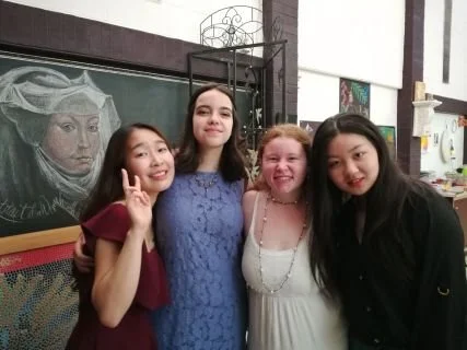 internaional students with friends__427x320.jpg