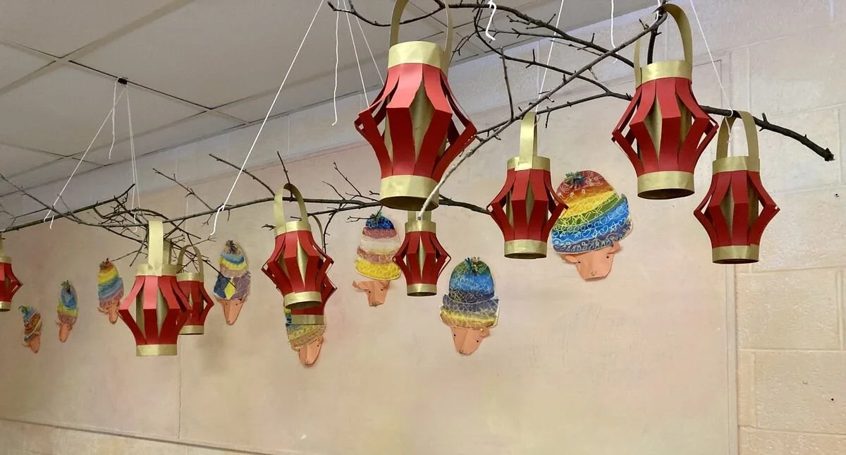 Grade_1_lanterns.jpeg