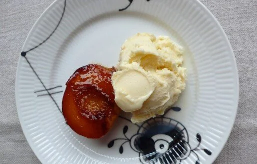 Caramelized_Peaches-514x327.jpg