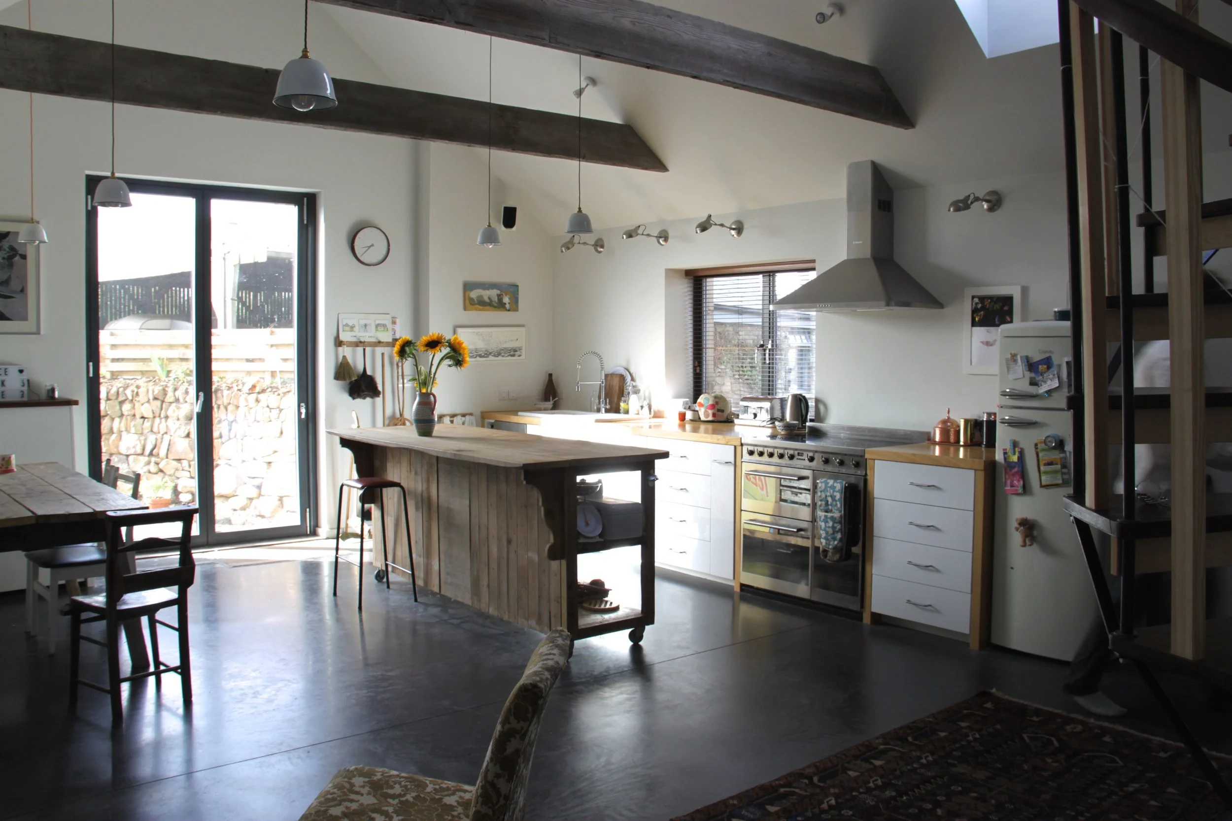 corner barn - kitchen 4.jpg