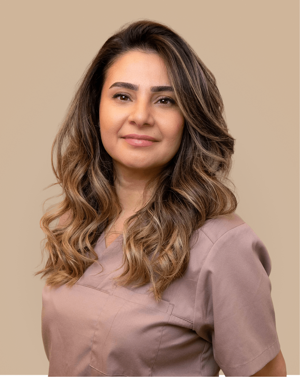 Porträt von Gülhan Gencoglu, Kosmetikerin.