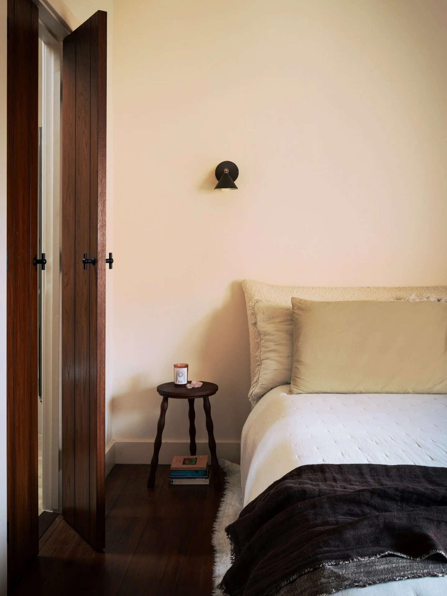 Views of the Master bedroom in our countryside project ✨

The original oak floors were sanded and stained with @osmo_uk in a rich chocolate brown, adding warmth and depth to the space. 

Walls and ceiling painted in the soft, dreamy Dimity from @farr