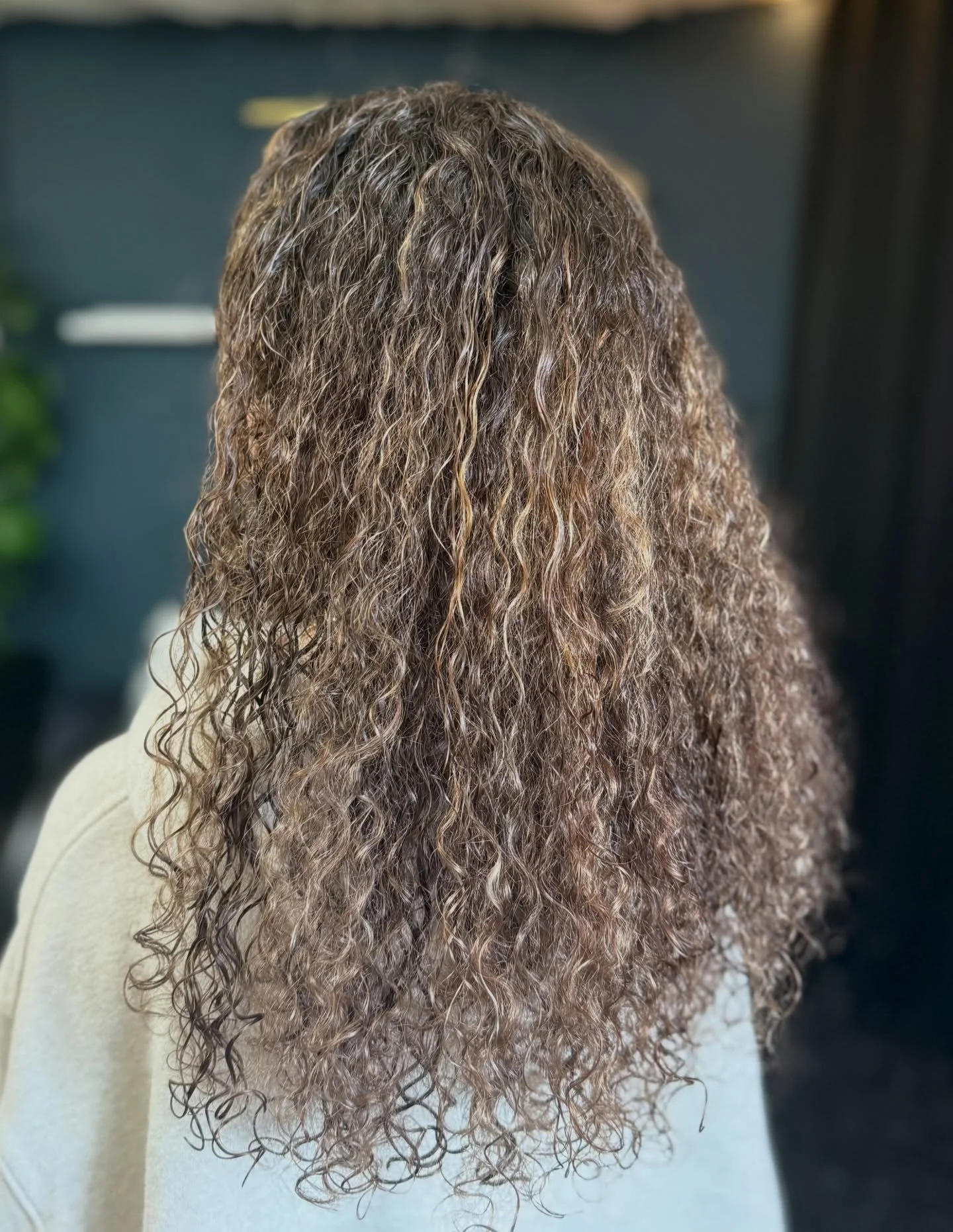 Lived-in caramel tones ✨🤍
.
.
#hair #hairinspo #hairstyles #haircolor #hairgoals