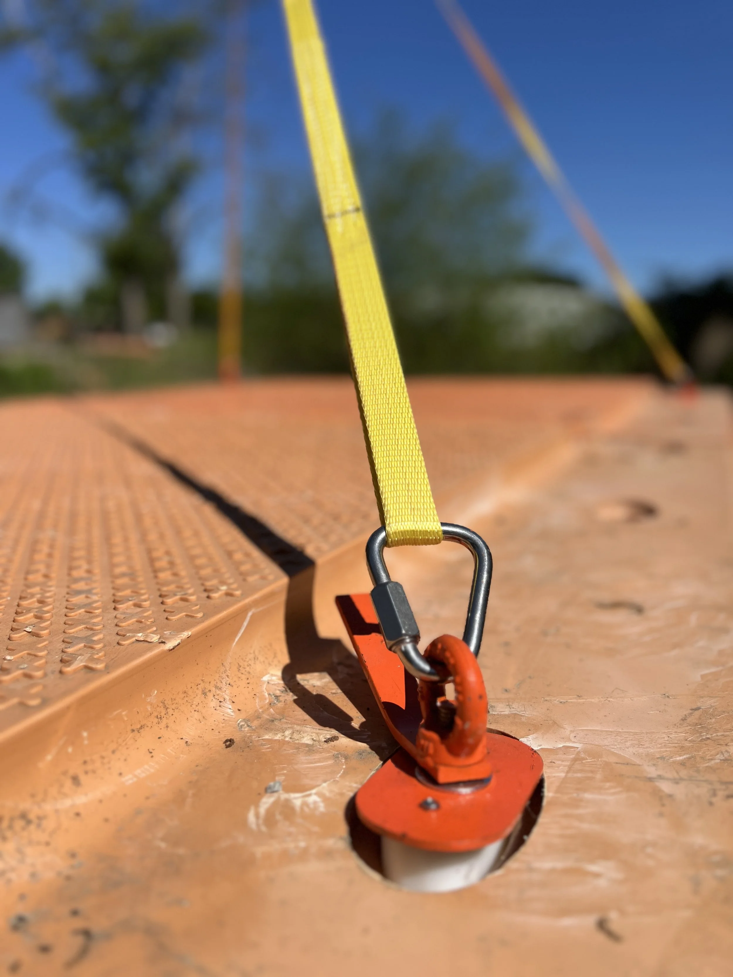 Mat Hoist Lock2.JPG