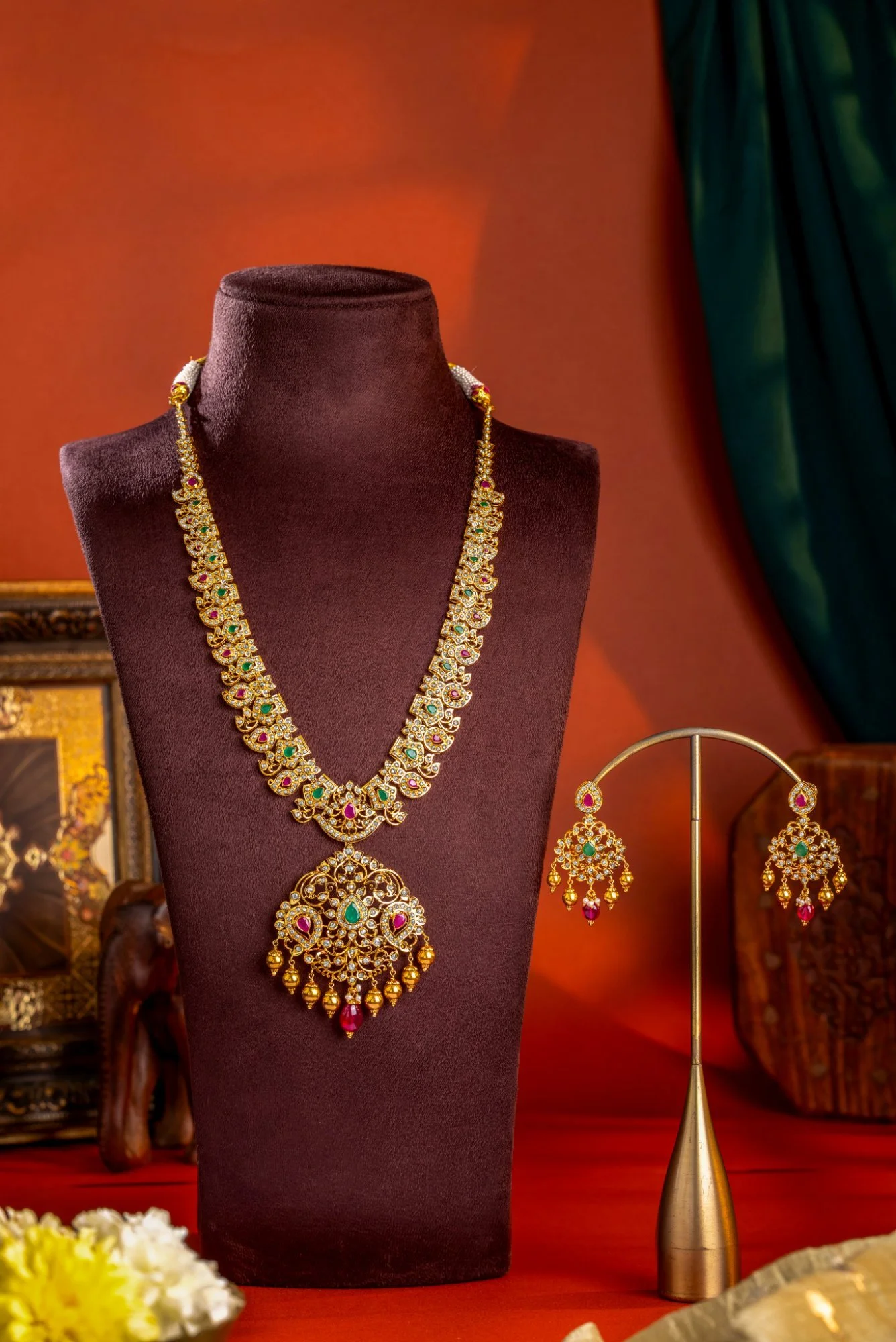 Emerald and Ruby Jewellery: Styling for Hyderabad Wardrobes