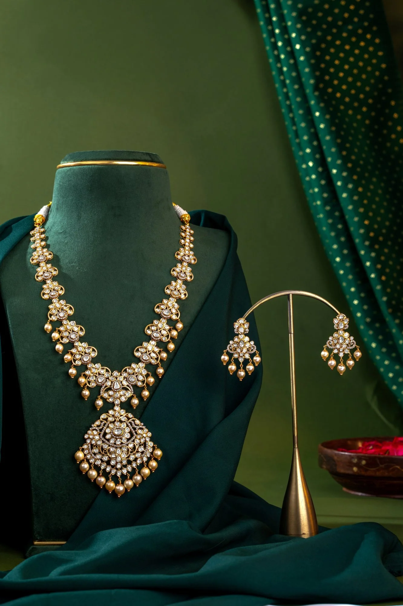 Wedding Jewellery Timeline: What to Order 6 Months, 3 Months and 1 Month Before