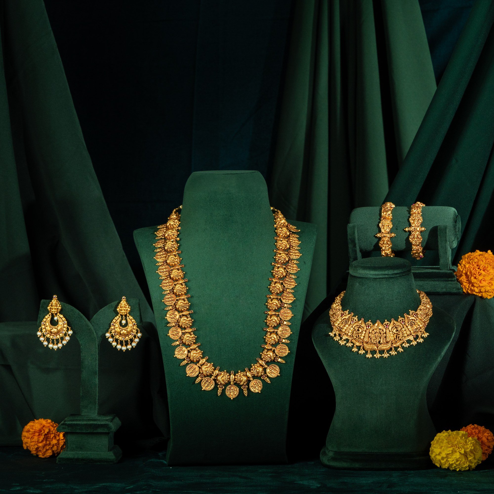 Dhanteras 2026 Gold Buying Guide: What to Buy on 6 November