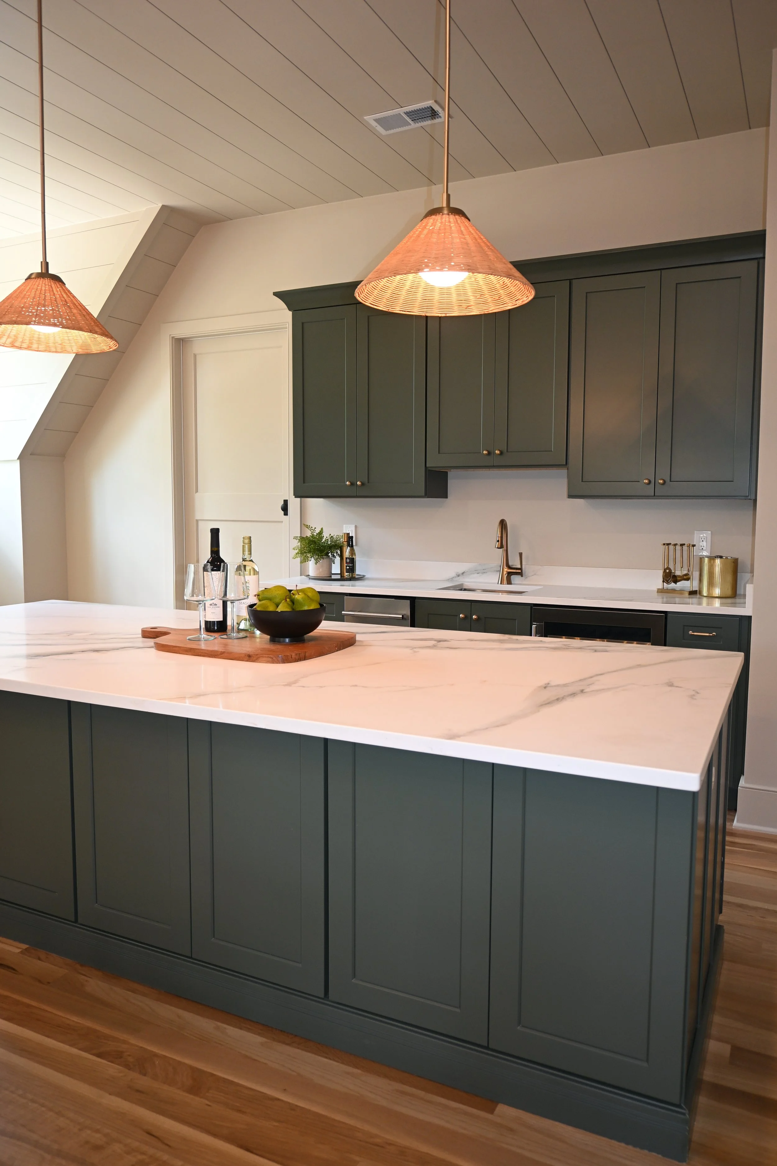 How to Choose the Right Cabinet Style for Your Home