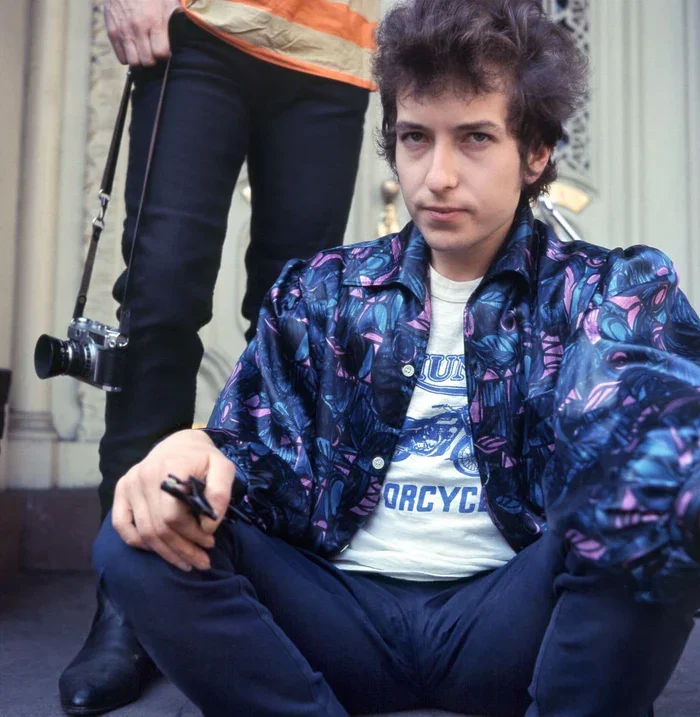 Bob Dylan, 'Highway 61 Revisited' Album Cover Outtake, Gramercy Park, NYC, 1965