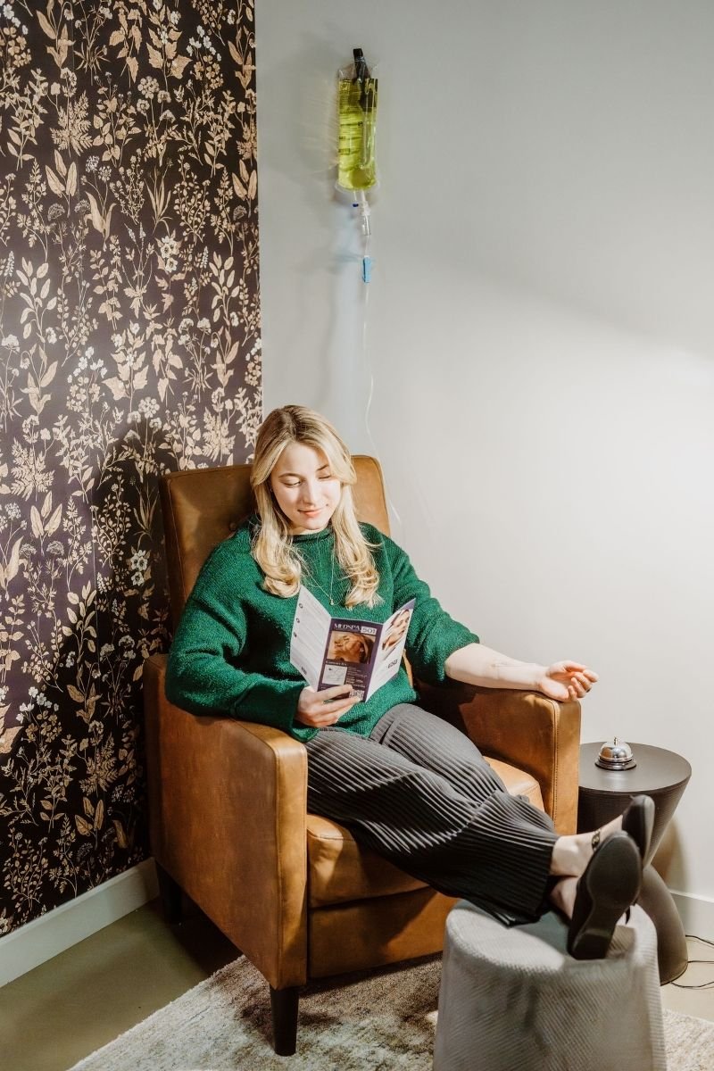 Advantages of IV Nutrient Therapy vs. Oral Supplements