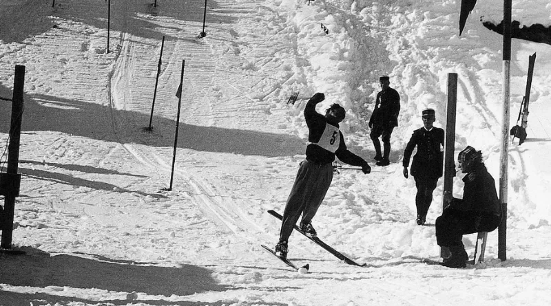 Émile Allais winning the Slalom event at the World Championships in Chamonix in 1937