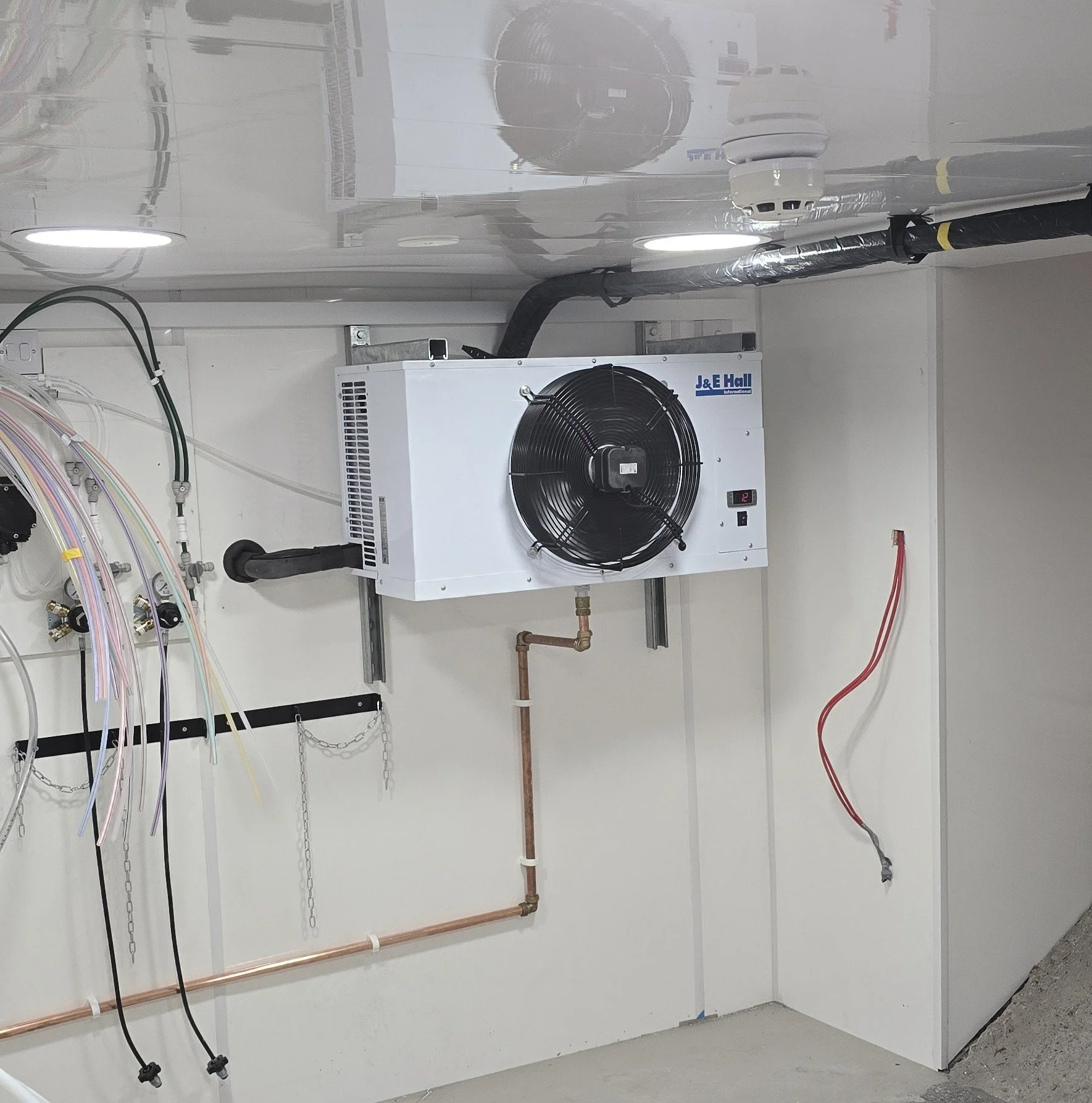 Cellar cooling, beer cooling for pubs and restaurant's