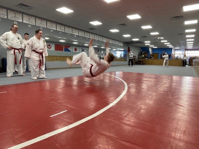 Air on the backwards break fall