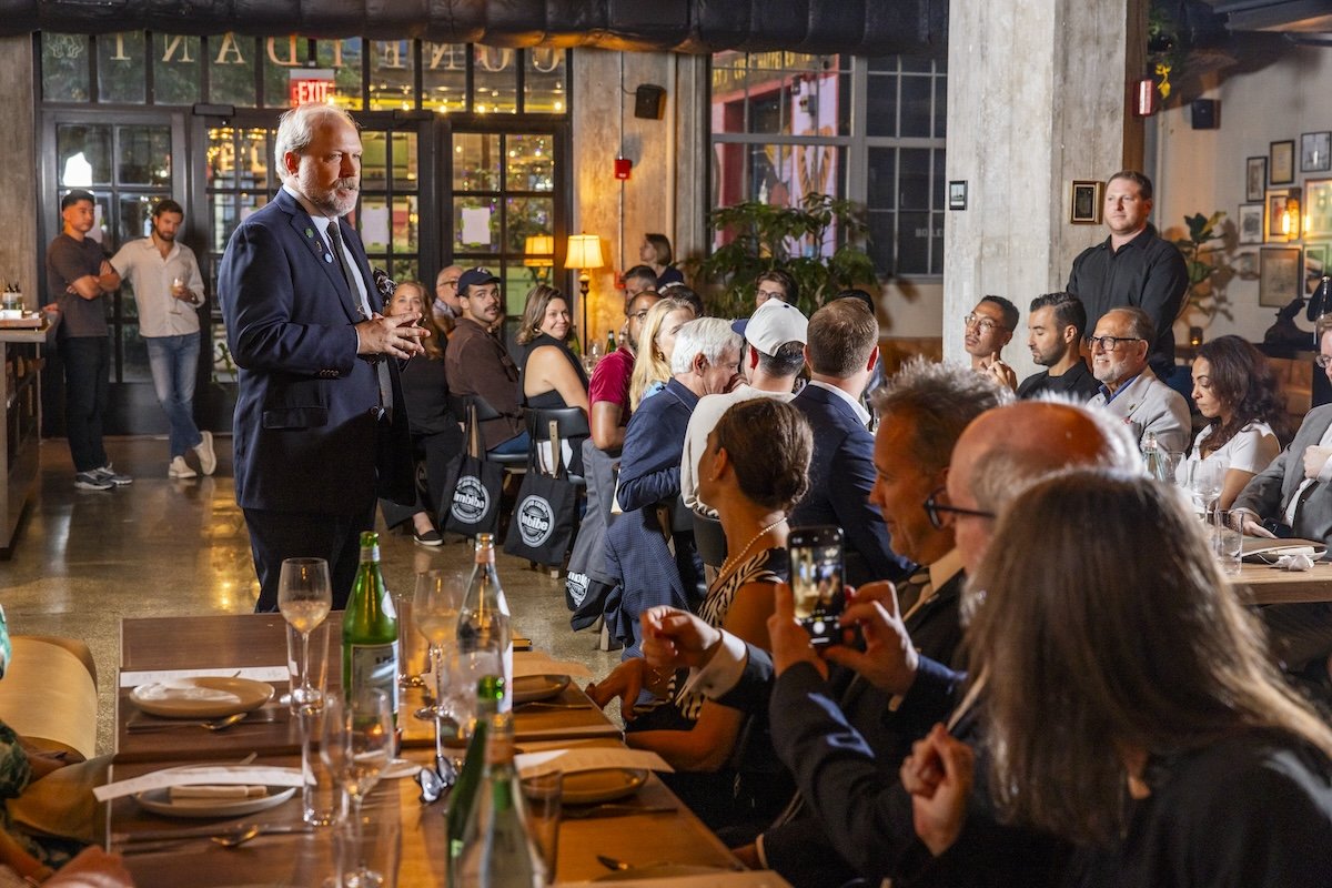 Robert Simonson speaking to attendees at the Martini Expo welcome dinner.