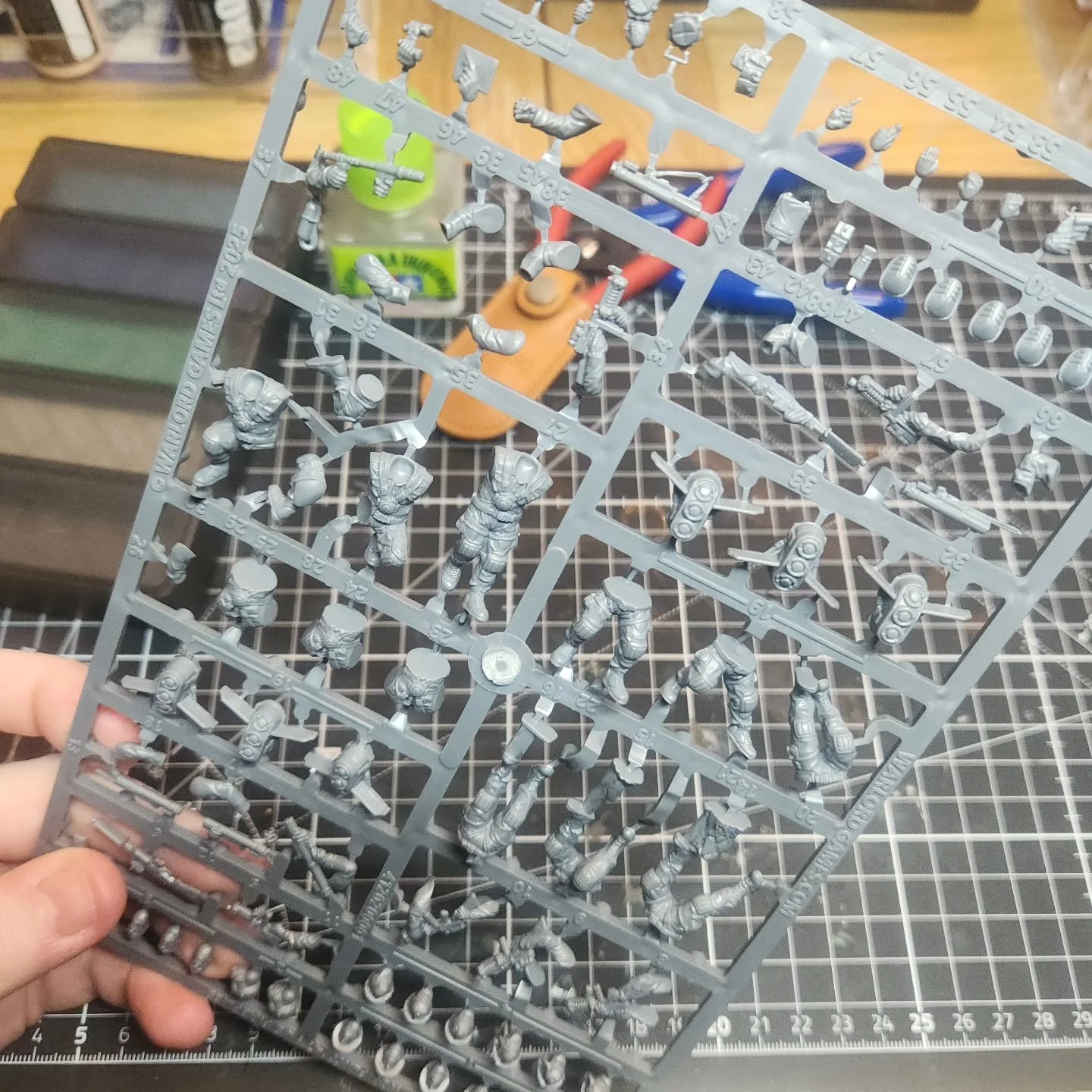 Building my first Konflikt 47 models today! Really looking forward to painting these later😁
.
.
.
.
#konflikt47 #warlordgames #buildingminiatures #wargaming #tabletopgaming