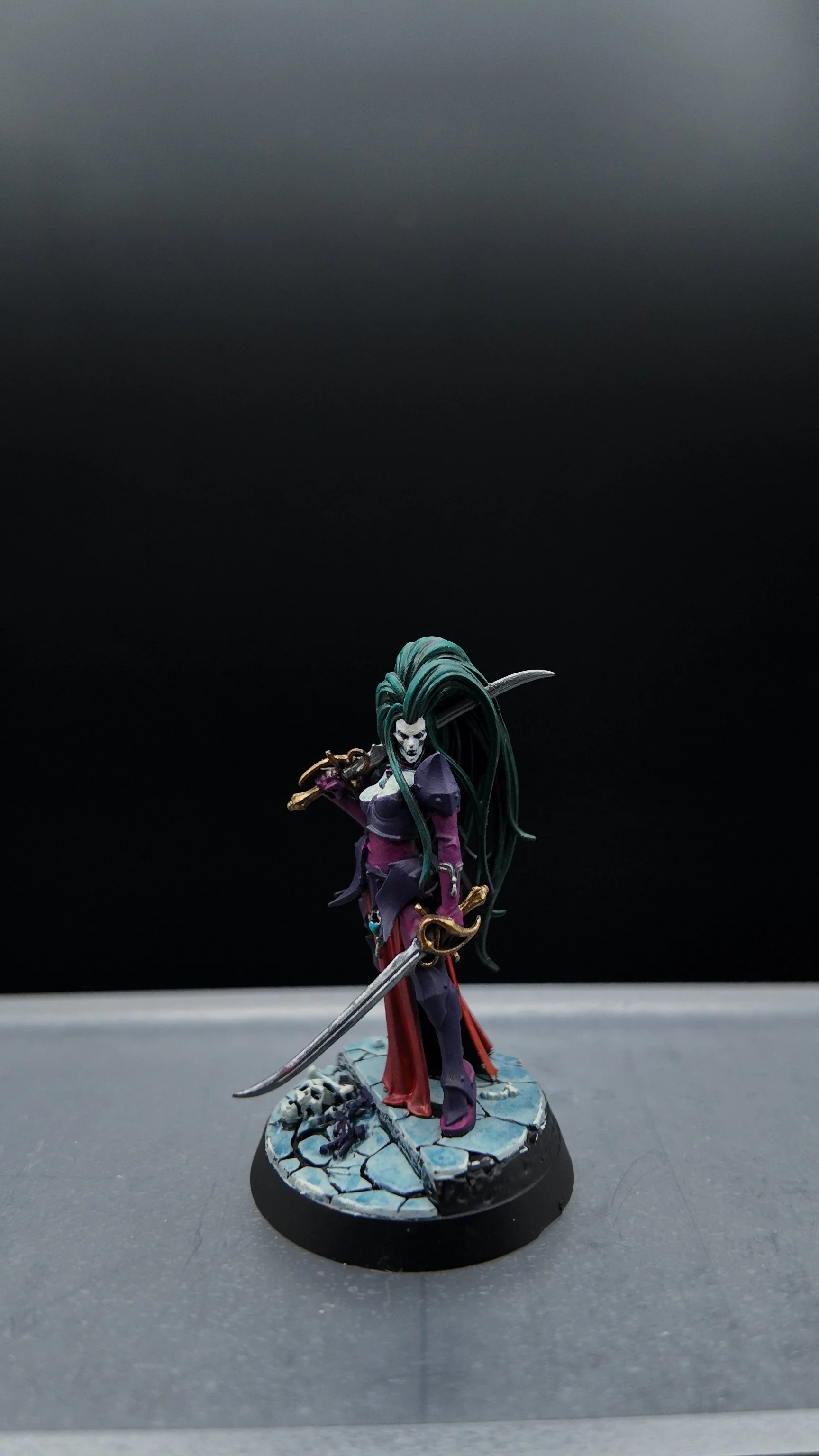 Vellas Von Faine