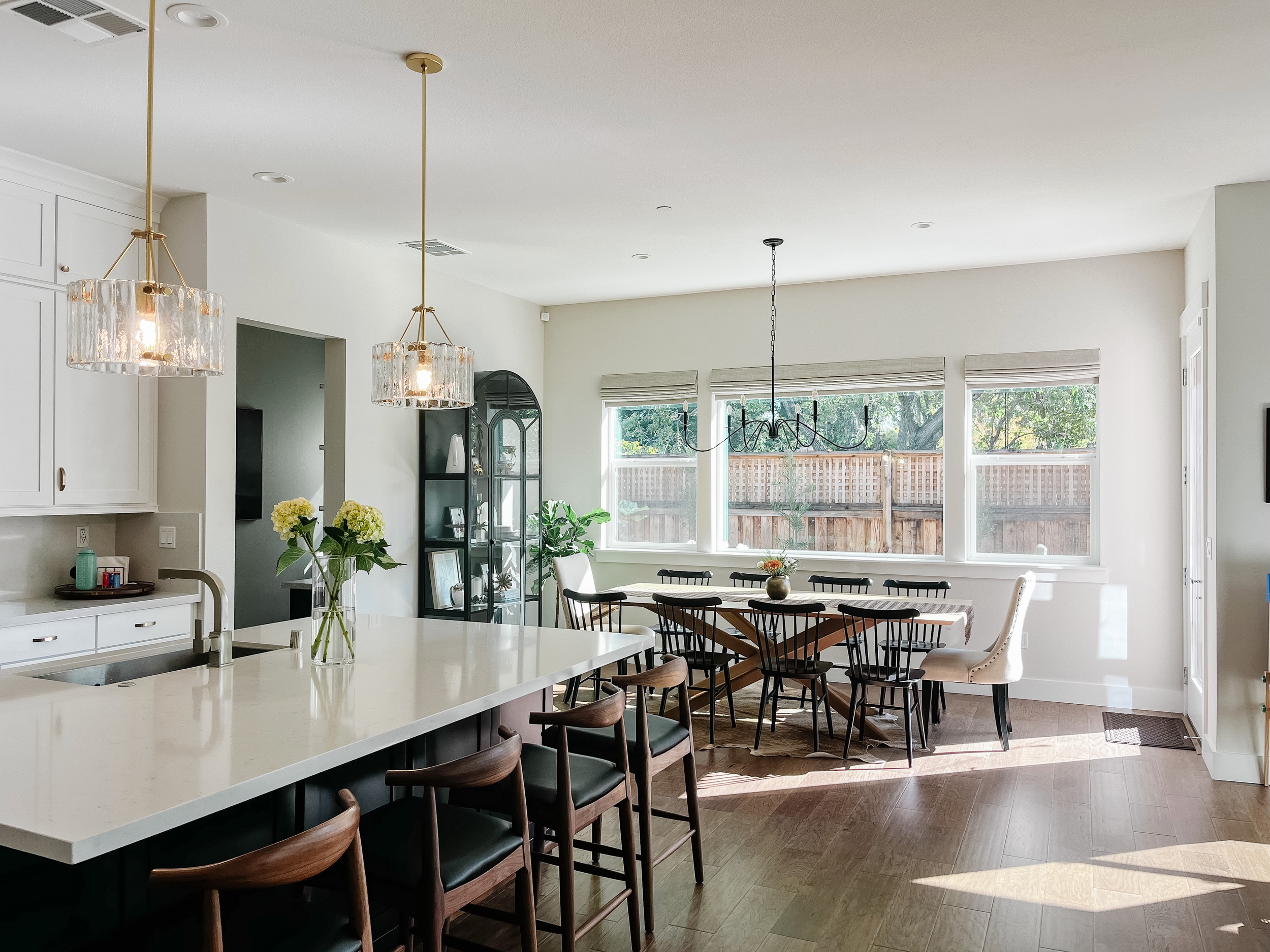 Open plan kitchen and dining room new build California — Casa Limones interior design portfolio