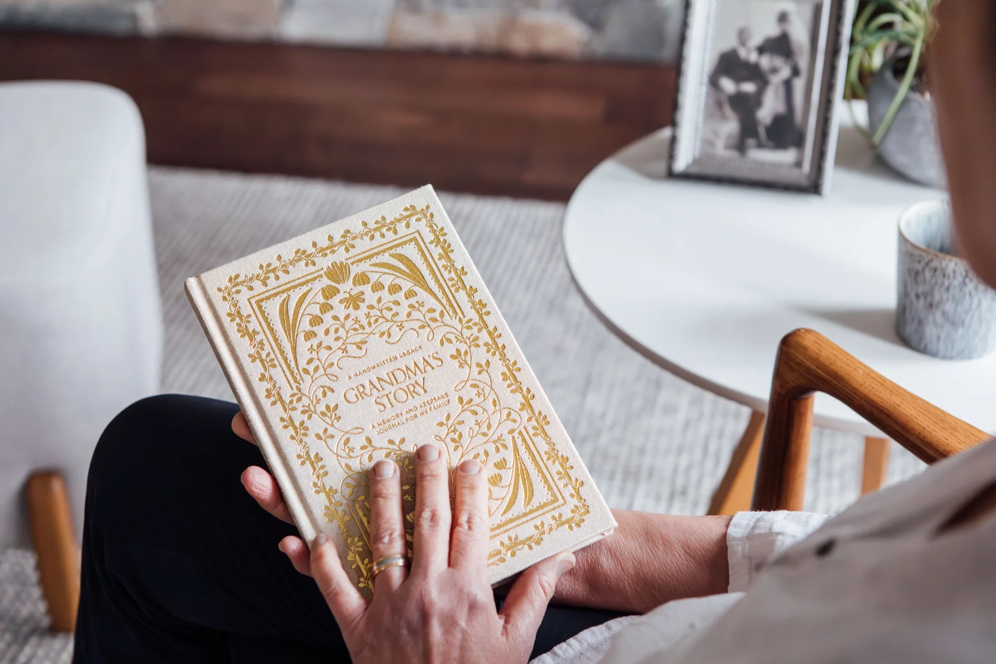 Grandma's Story: A Memory and Keepsake Journal