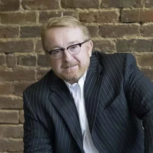 Frank Lannom
Vice President
With more than 30 years of experience in criminal defense, Frank has dedicated his career to serving individuals and families throughout Tennessee.