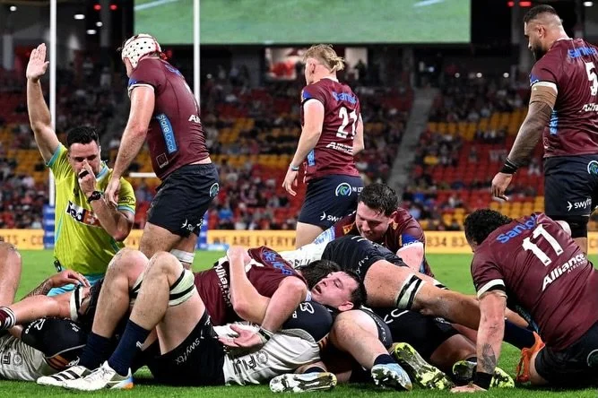 Same spot. Same call. Two years apart.

Still on a knee&hellip; still backing the decision.

Some things don&rsquo;t change - pressure, instinct, and trusting what you see.