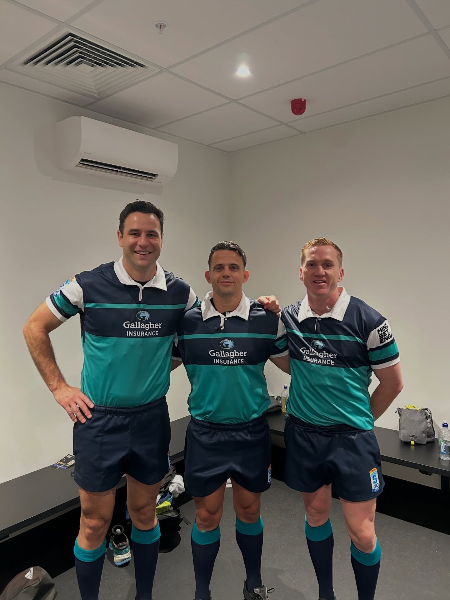Super round was fun - as referees we travel in the same team all season, so getting to hang out with the rest of our squad just reinforced how much we all love being part of super rugby 💥 

We also got a remake of one of my favourite jerseys from &l
