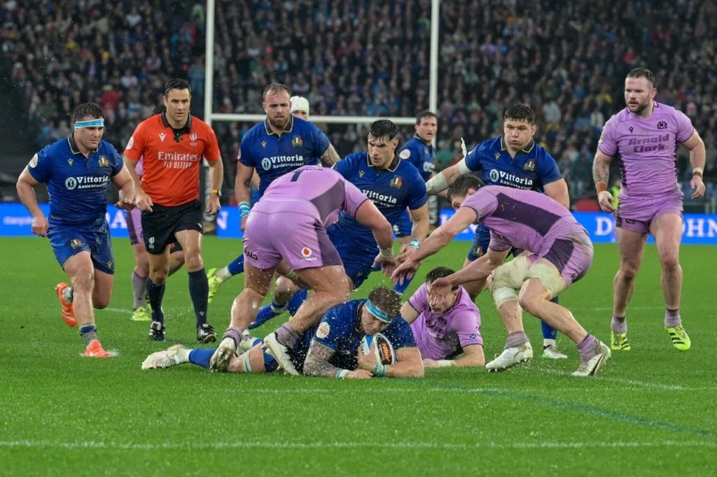 Ben O'Keeffe refereeing Italy v Scotland