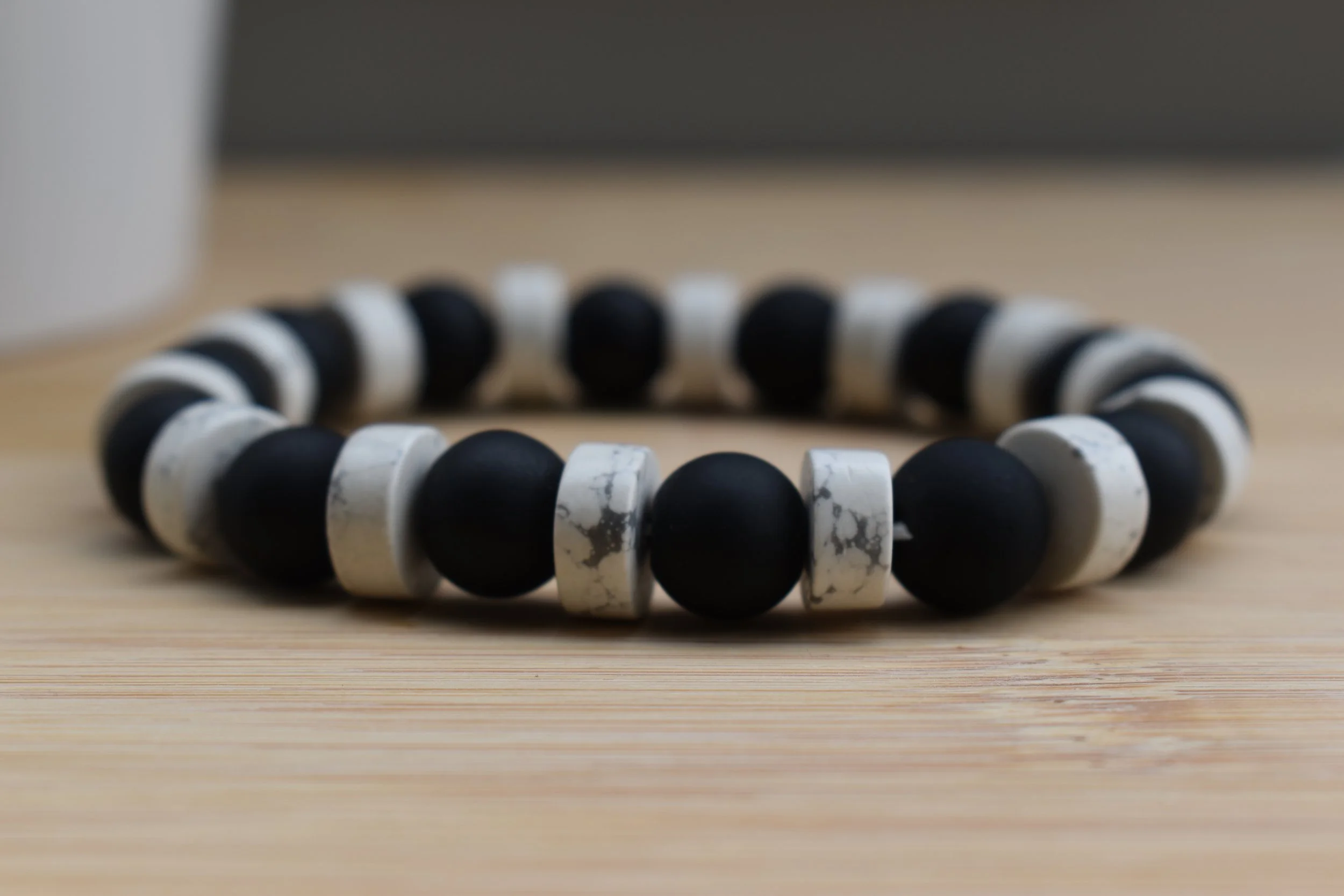 Black Onyx & White Howlite Elastic Bracelet