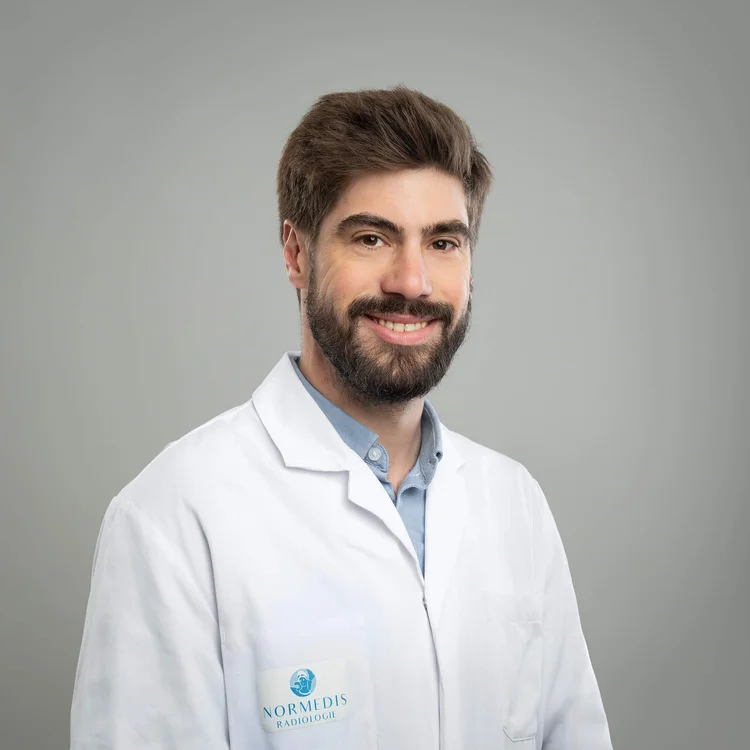 Portrait du Dr Rémi Beaudouin, radiologue du groupe Normedis en Normandie