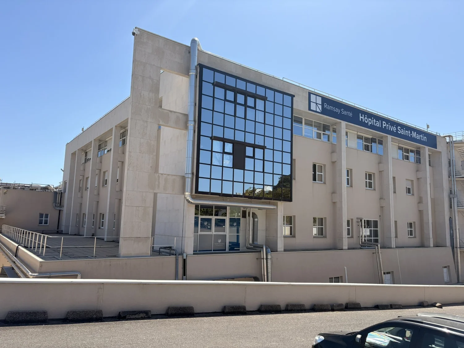 Hôpital Privé Saint-Martin à Caen, l'un des six centres Normedis où prendre rendez-vous