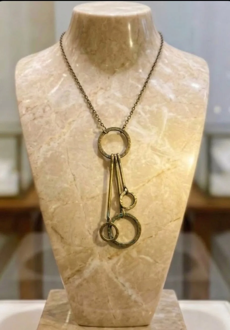 Elegant Interlocking Brass Circle Necklace