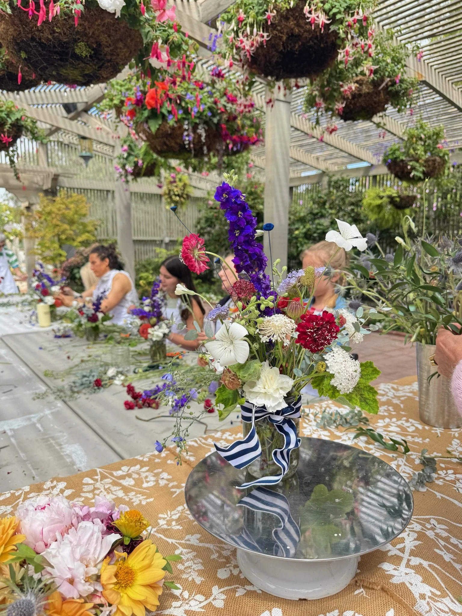 Floral arrangment with fourth of july theme