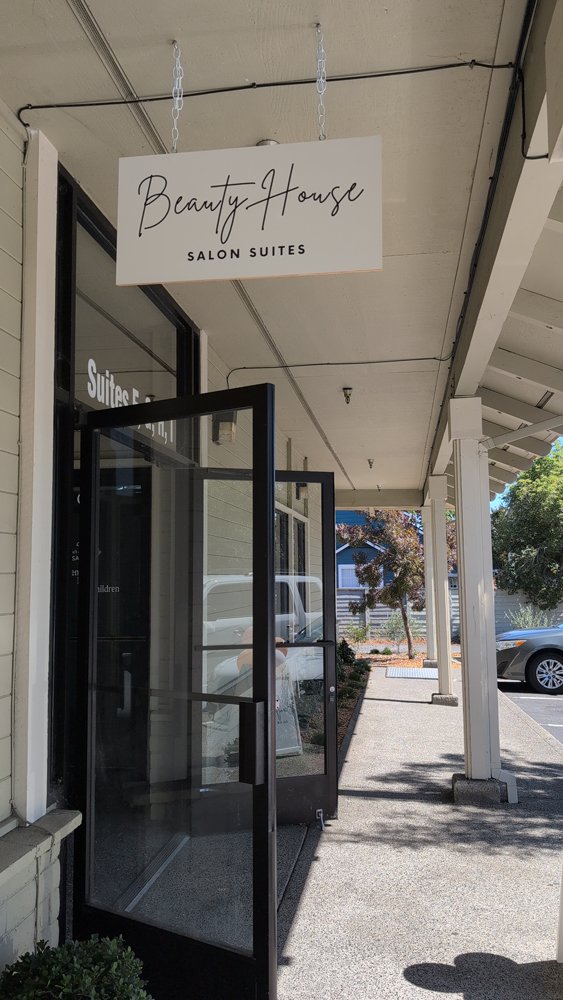 Beauty House Salon Suites entrance