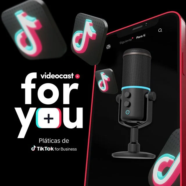 Capa de podcast videocast com o título 'Videocast For You', um microfone e vários ícones do TikTok, promovendo serviços de videocast e platéia de TikTok para negócios.