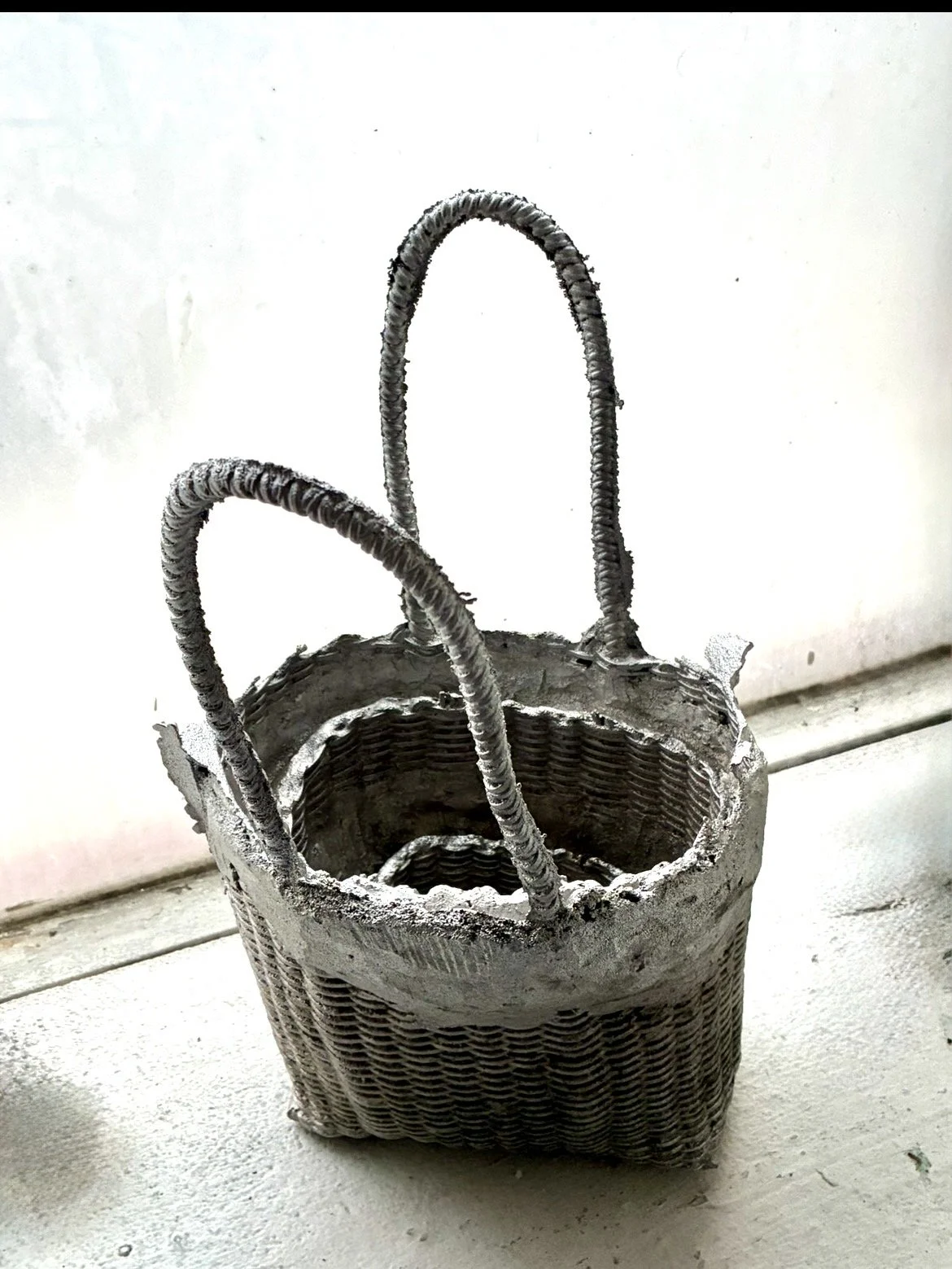 Lucía Reissig.
Canastera, 2026
Cast aluminum
11x10x10 Inches
