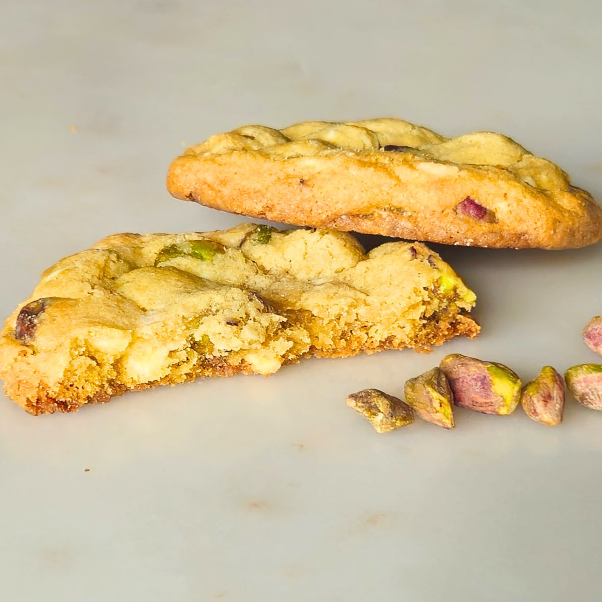 pistachio white chocolate v1.png