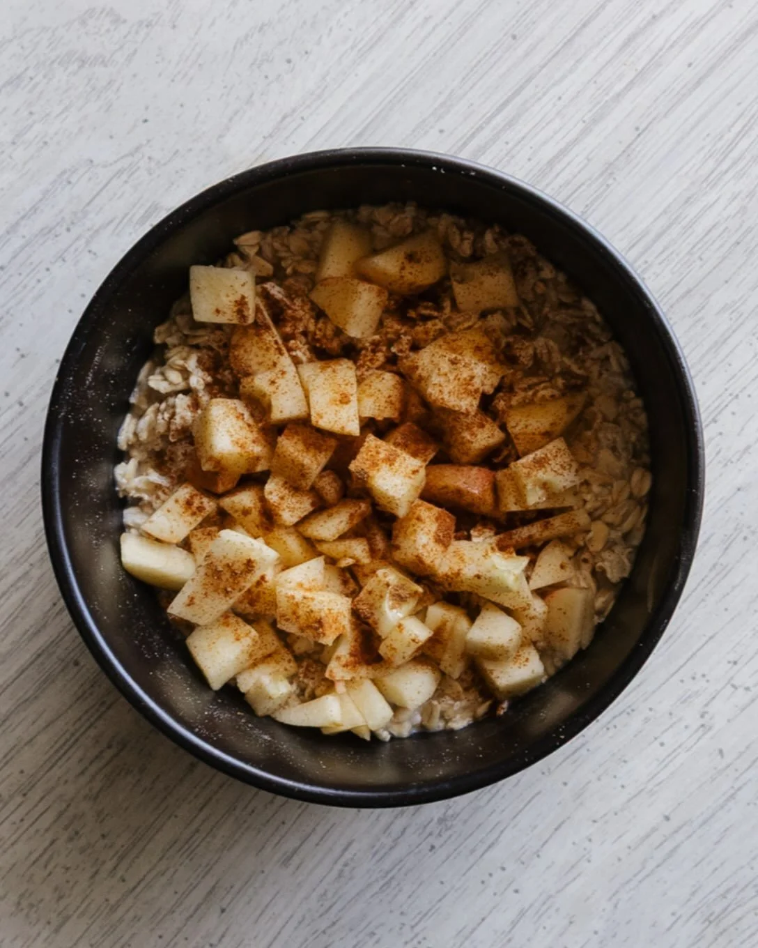 Apple pie for breakfast? Say less. Our Apple Pie Oats are packed with protein, apples, and all the cozy flavors you want to start your morning.

34g protein | 351 calories

Add one to your next Real Foodz order.

#RealFoodz #ProteinOats #HighProteinB