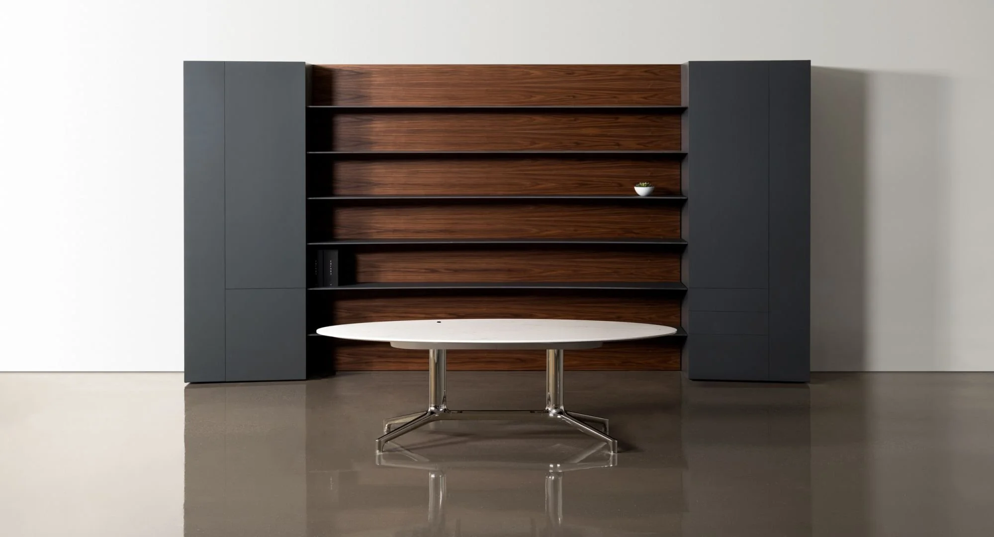 halcon_helm-table-and-workwall_2500x1351_-_28de80_-_88487feddb66e20da199b2261b77a2b8f5a8bb00.jpg