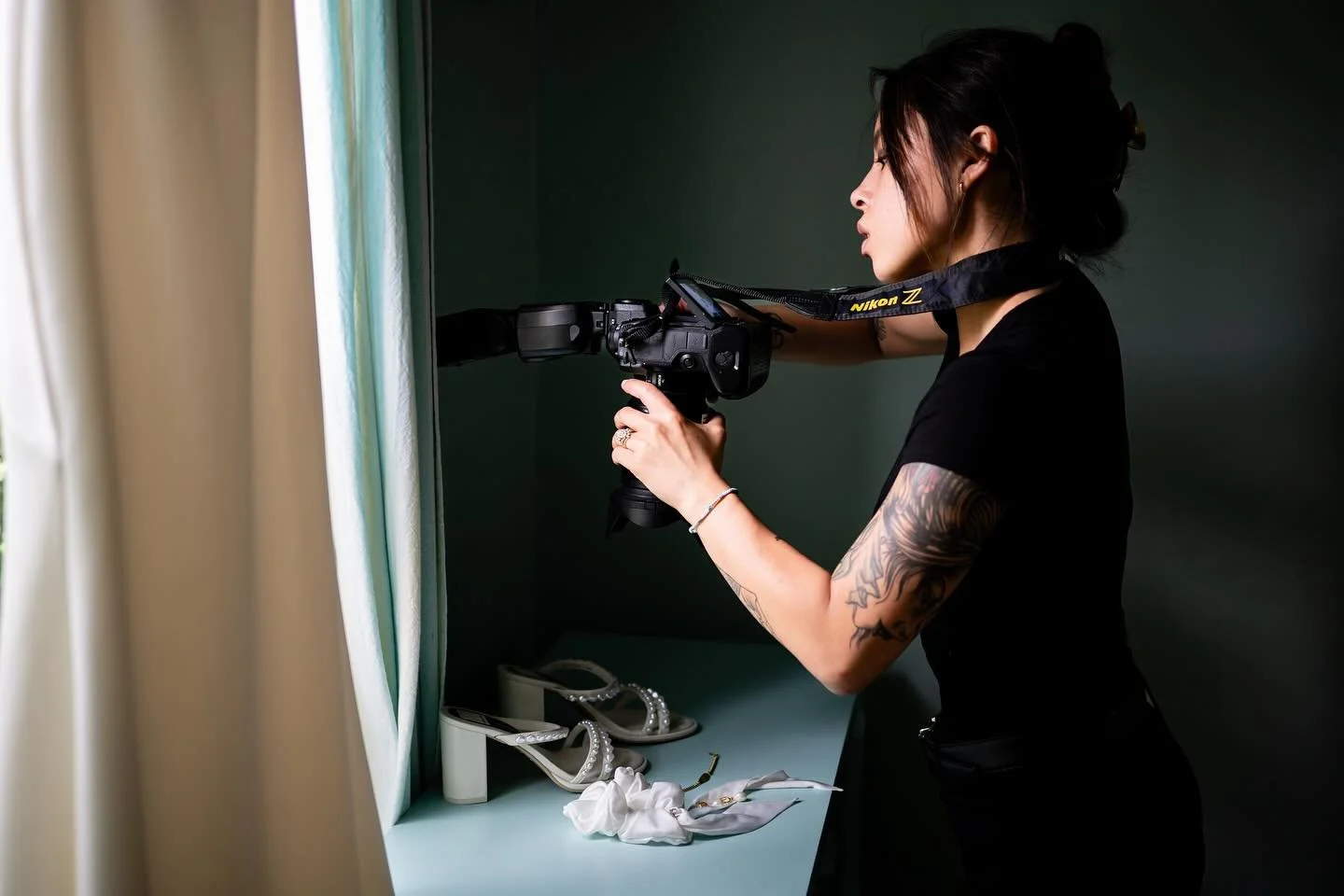 Connecticut-based wedding photographer Allison Mott capturing luxury detail shots at The Popponesset Inn in Mashpee, Massachusetts.