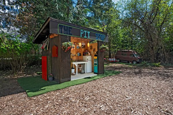 Pit-Stop-Vintage_Van_Camp.jpg