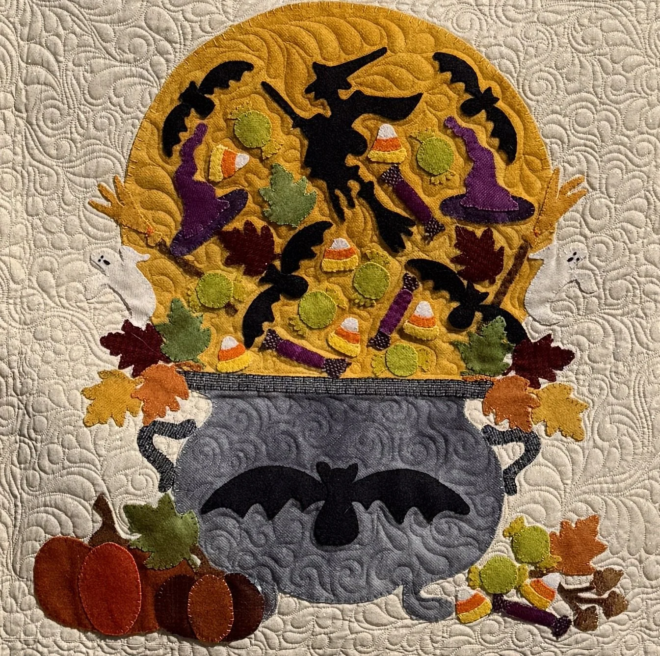 "Baltimore Halloween" Quilt Center Caldron Block (Pattern: P3 Designs)