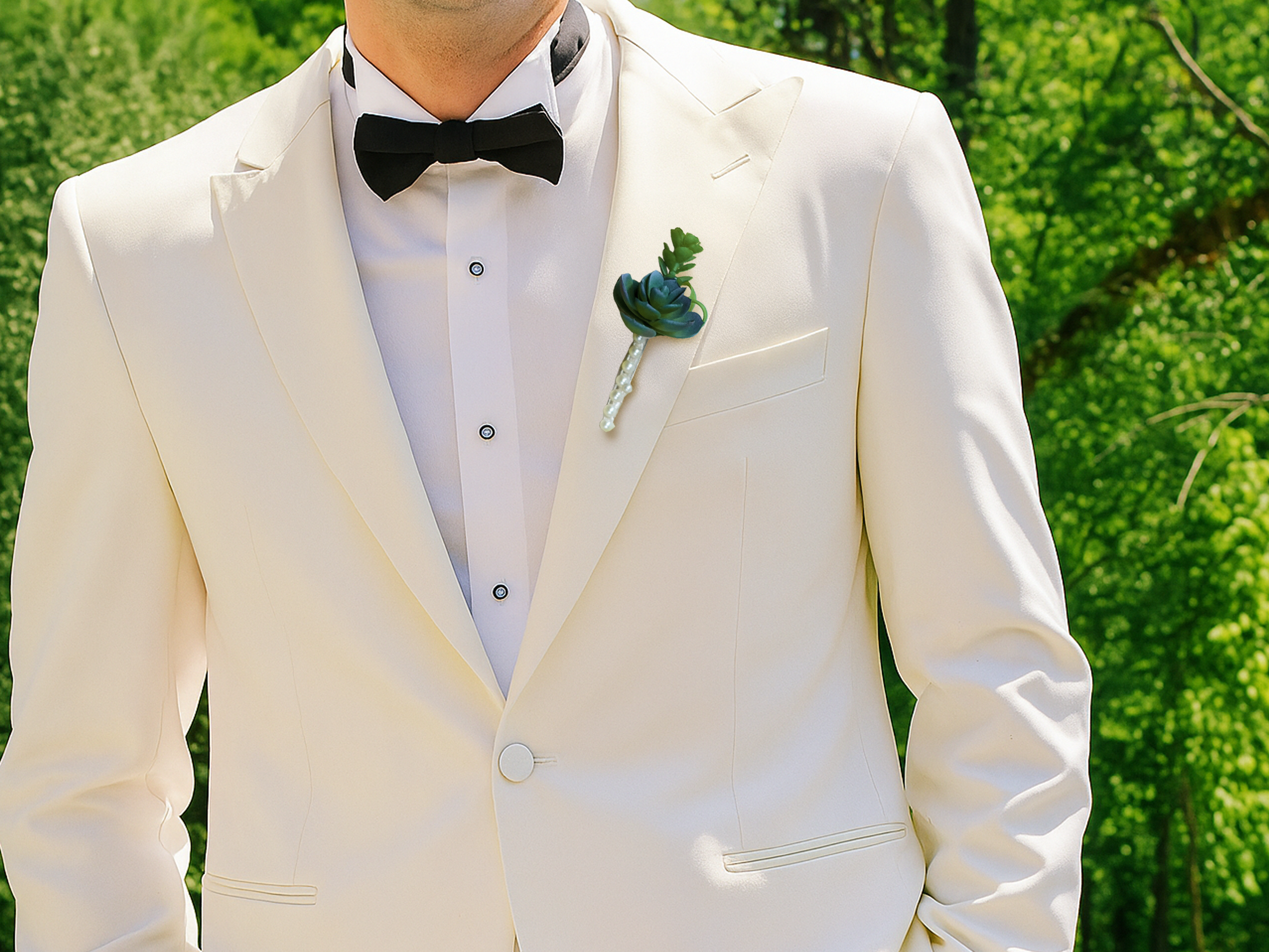 Succulent Groom Bout.png