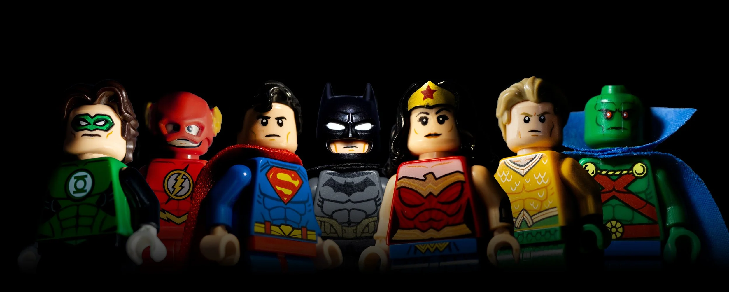 Alex Ross Justice League Lineup.jpg