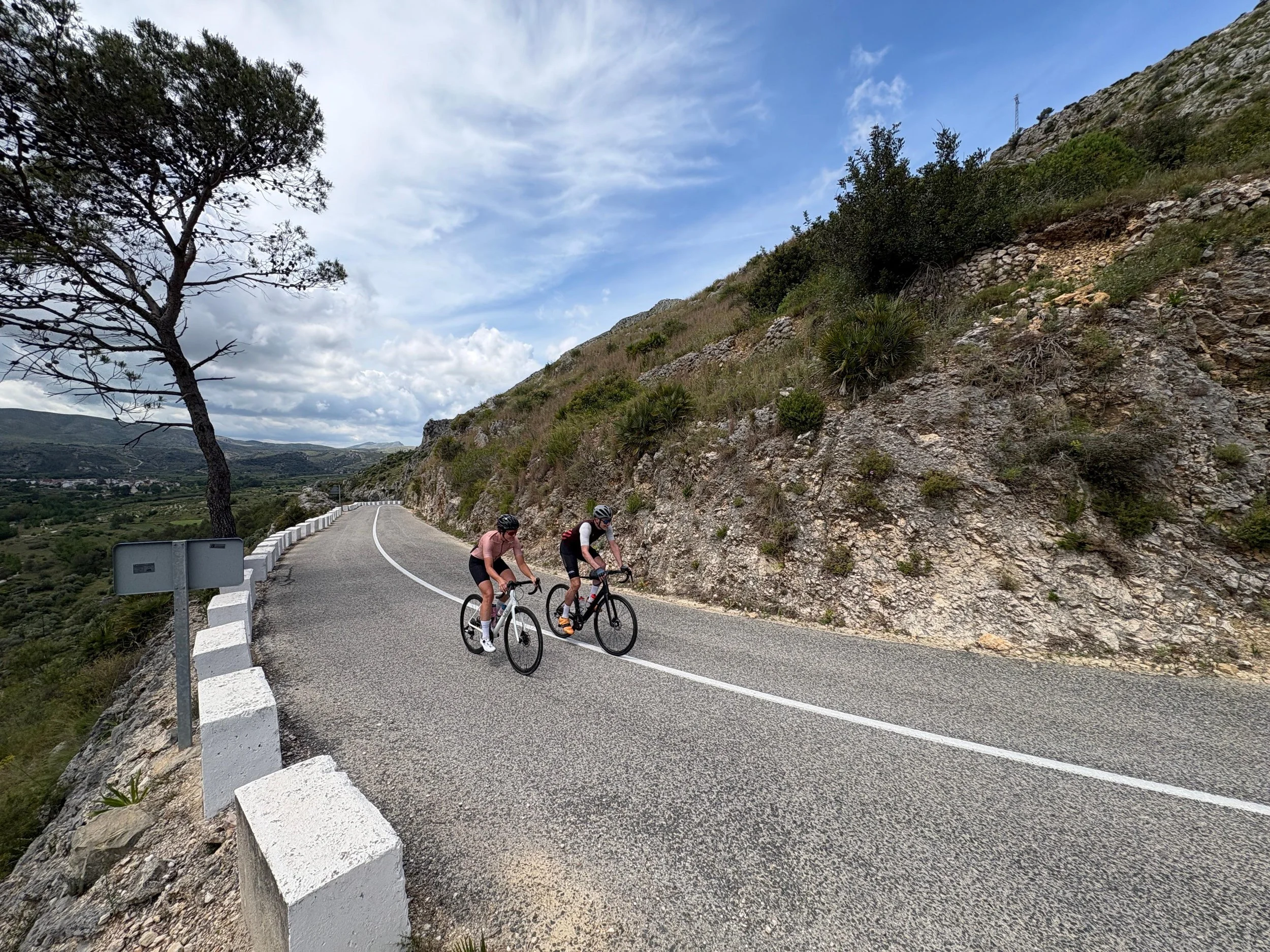 Climbing the switchbacks of Val de Ebo